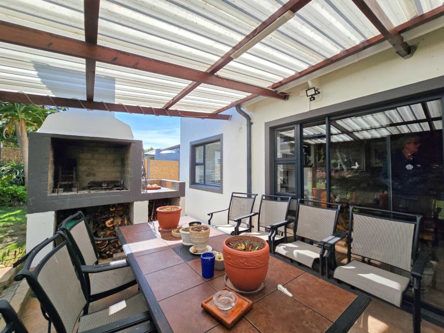 3 Bedroom Property for Sale in Stilbaai Wes Western Cape